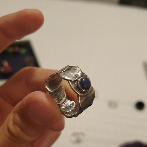 Artisan Silver Ring with Lapis Stone - Picture 5 of 9